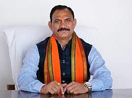  स्वास्थ्य मंत्री श्याम बिहारी जायसवाल