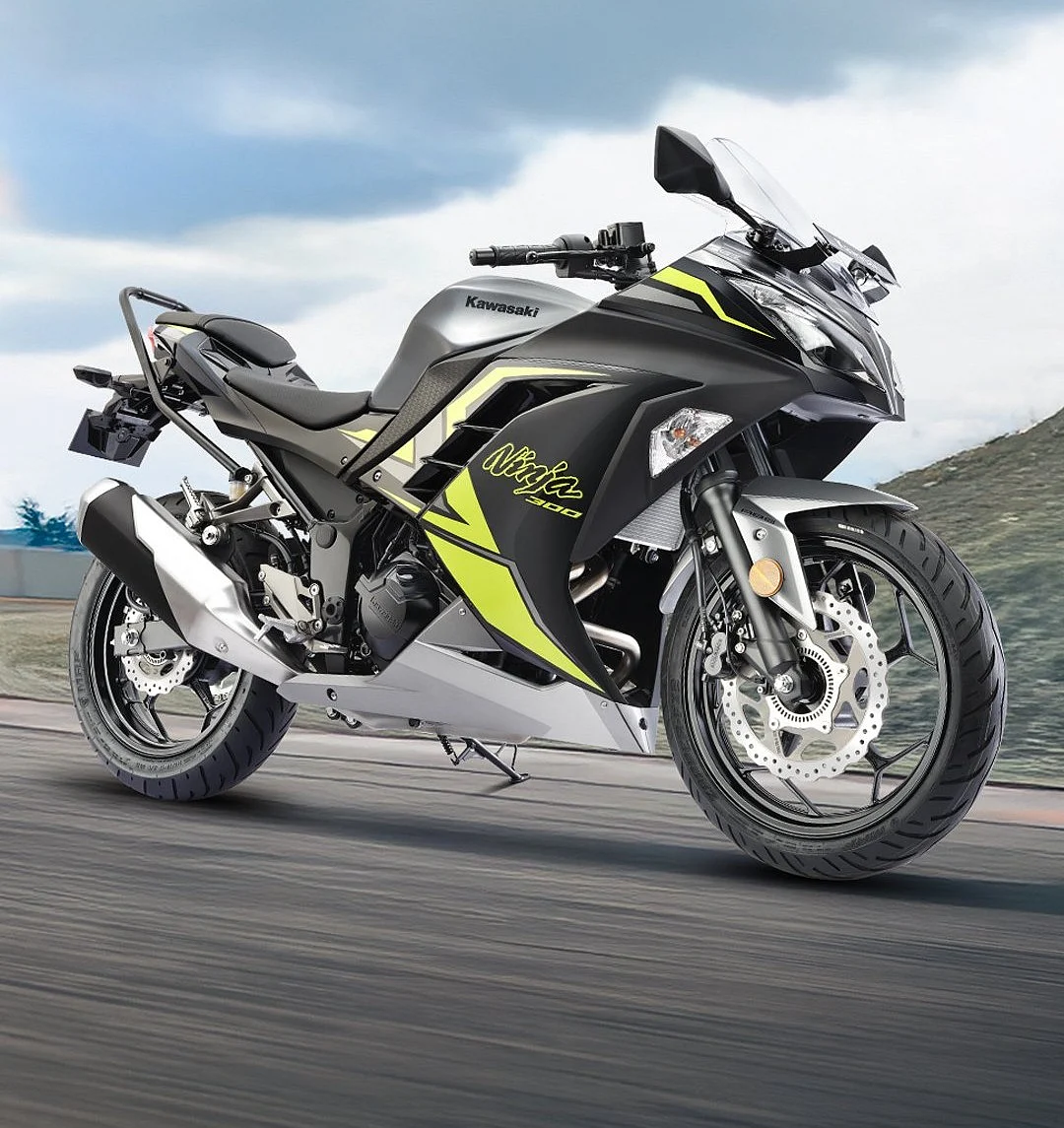 Kawasaki NINJA 300 लॉन्च  