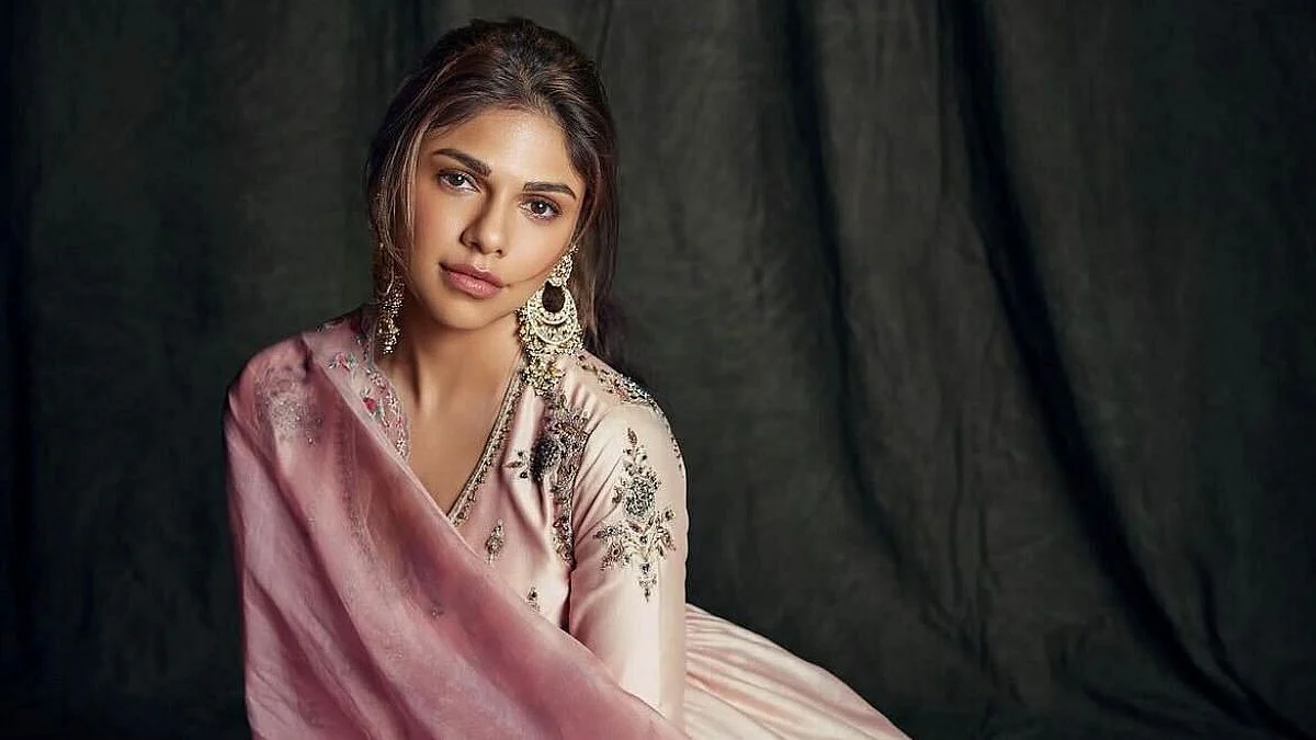 Sharmin Segal 