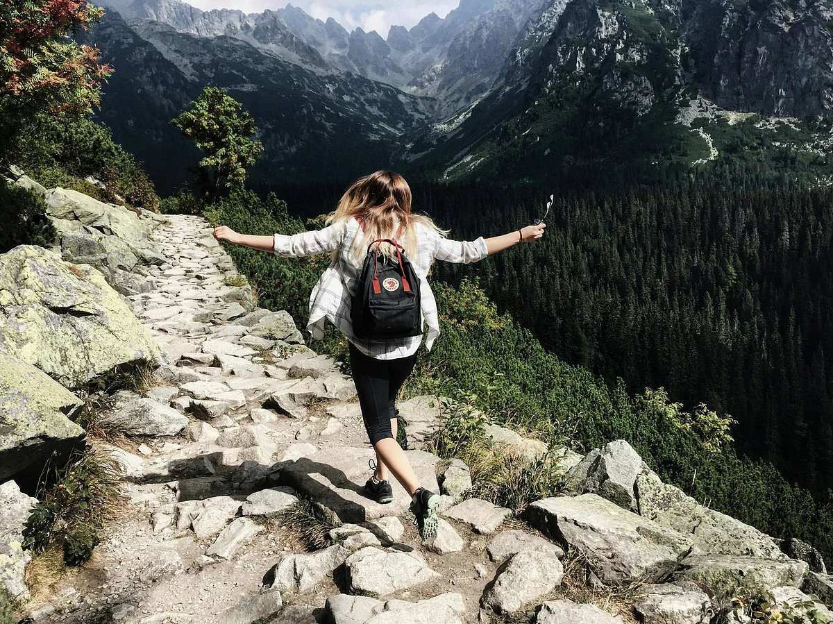pexels ninauhlikova 287240 4 scaled