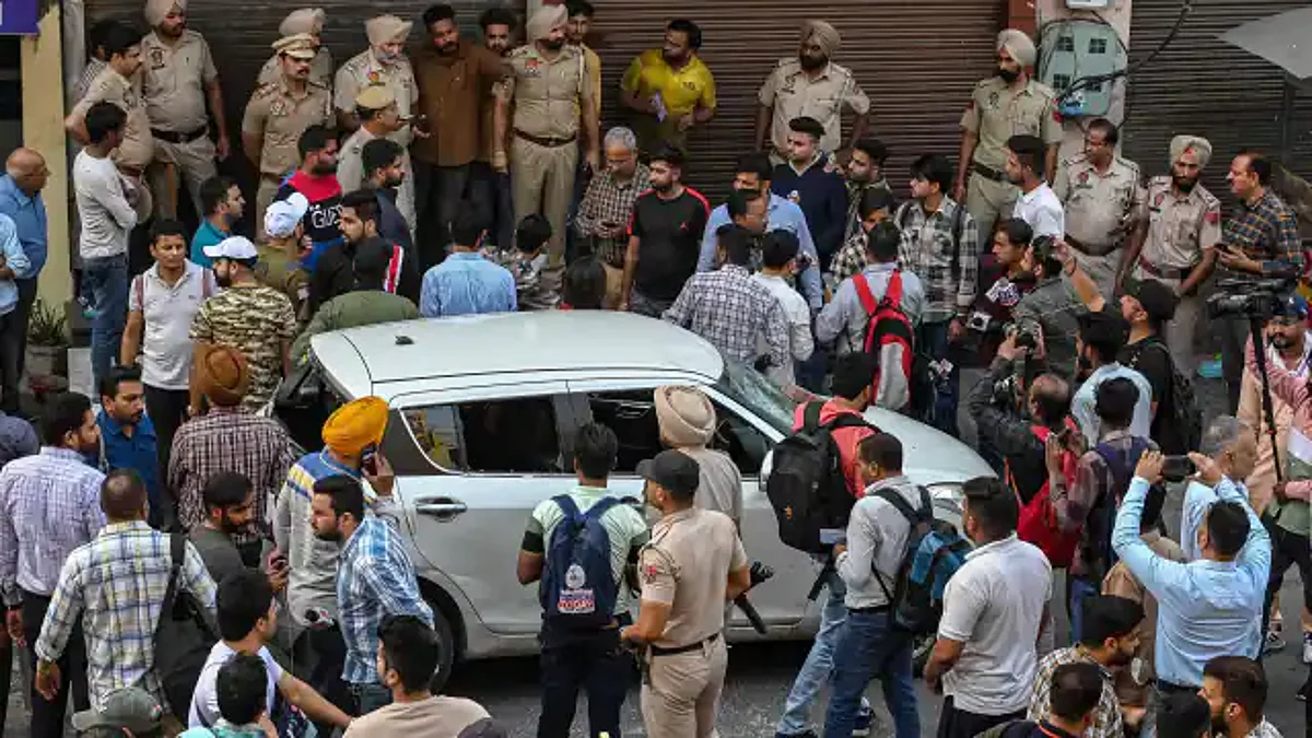 ਸ਼ਿਵ ਸੈਨਾ ਆਗੂ ਦਾ ਕੱਤਲ: ਪੁੱਤਰ ਨੇ ਕਿਹਾ-ਪਿਤਾ ਨੂੰ ਮਿਲੇ ਸ਼ਹੀਦ ਦਾ ਦਰਜ਼ਾ