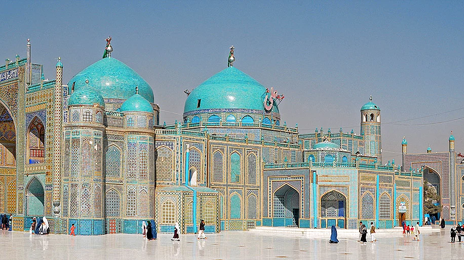 نجف اشرف عراق میں واقع حضرت علیؓ کا روضہ