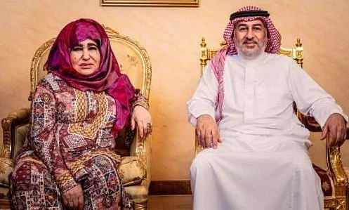 اسامہ بن لادن کے سوتیلے بھائی حسن کے ساتھ ان کی ماں عالیہ غنیم