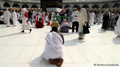 مکہ اور مدینہ کے مقدس مقامات پر بڑی تعداد میں سرکاری جاسوس موجود
