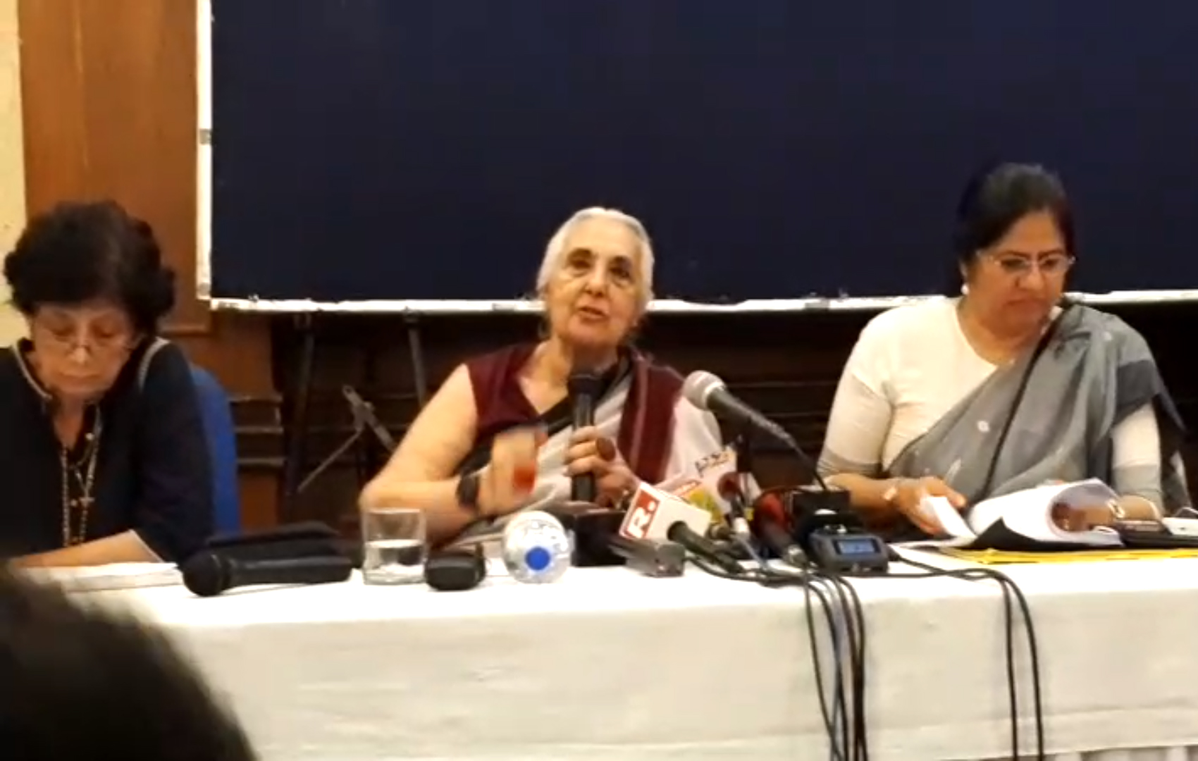 حقوق انسانی کارکنان کی گرفتاری کے خلاف آواز بلند کرنا ضروری تھا: رومیلا تھاپر