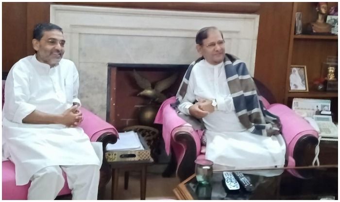 اوپیندر کشواہا کی پالا بدلنے کی اٹکلیں تیز، شرد یادو سے ملاقات
