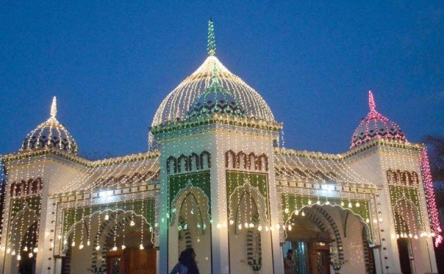 خیر البشر کی ذات اقدس اس کائنات کے لئے باعث رحمت ہے