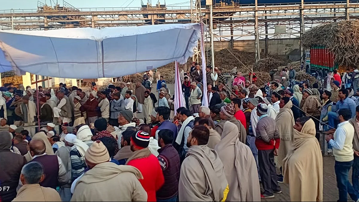 گنا بقایہ کی ادائیگی نہ ہونے سے کسانوں میں ناراضگی، شاملی کلکٹریٹ پر جڑا تالا