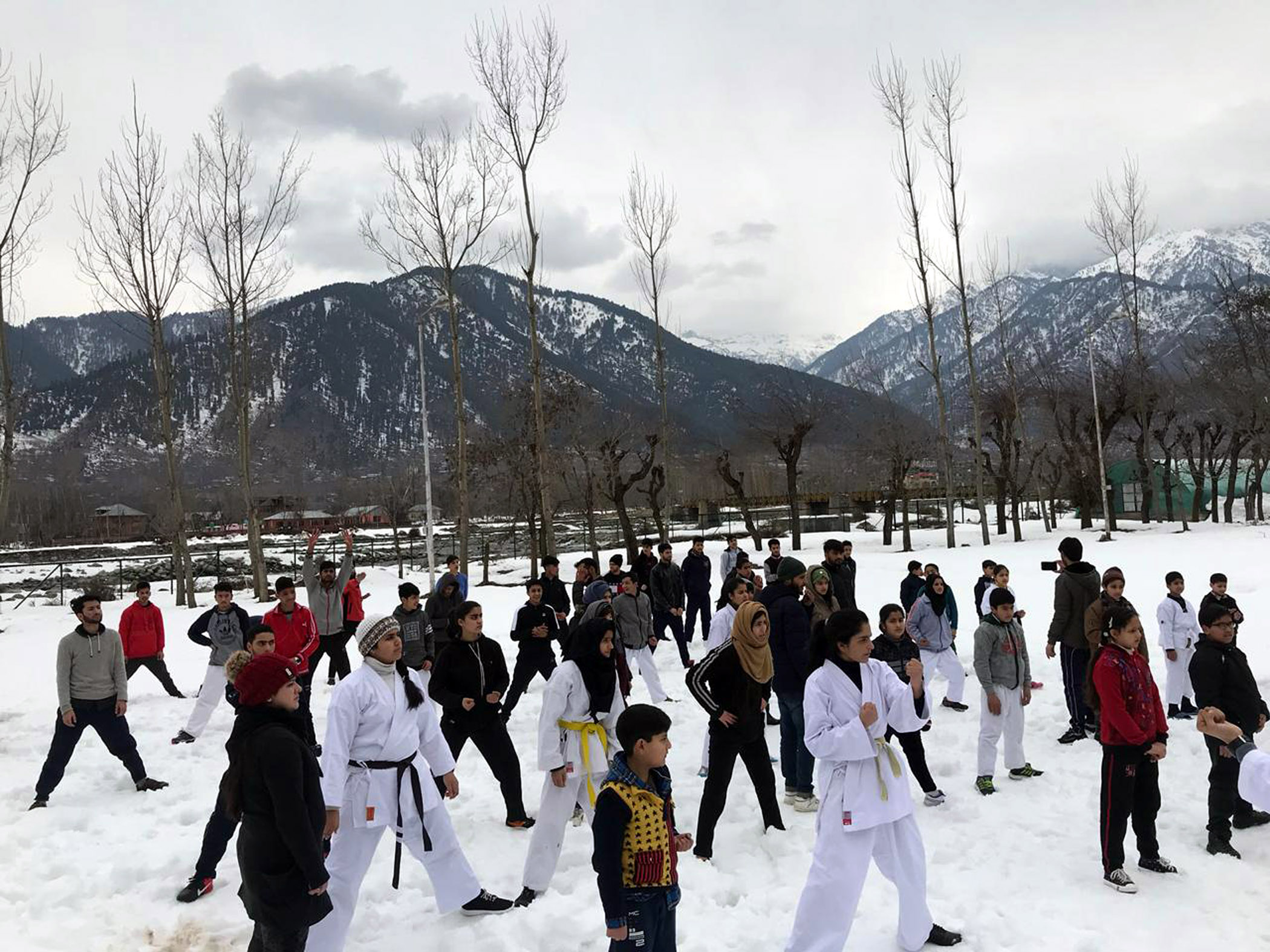 جموں کشمیر اکیڈمی آف یونیفائڈ مارشل آرٹس کے زیر اہتمام سرمائی کیمپ اختتام پذیر