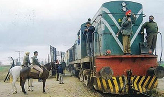 پاکستان نے سمجھوتہ ایکسپریس روک دی، ہندوستان آنے والے مسافر لاہور میں پھنسے