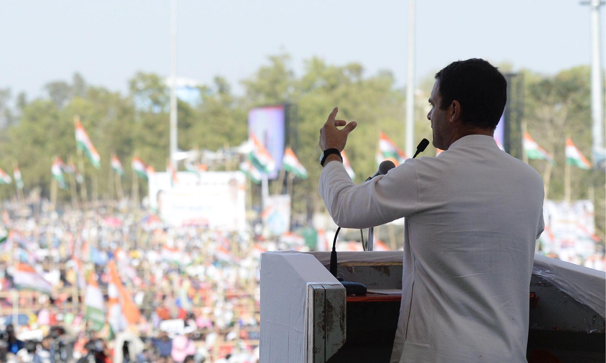’چوکیدار‘ نے فضائیہ کے 30000 کروڑ روپے چرا کر امبانی کو دے دیئے: راہل گاندھی