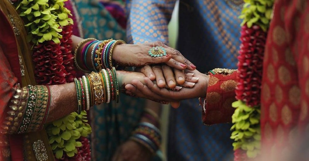 دو دُلہنوں نے ایک دُولہے کو کیا پسند، پھر کر لی شادی