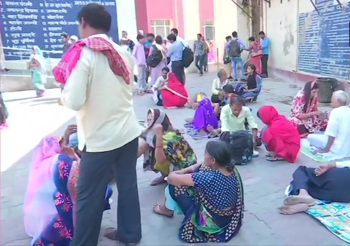 کولکاتا سے دہلی تک ڈاکٹروں کا احتجاجی مظاہرہ، مریض بے بس... تصویری جھلکیاں