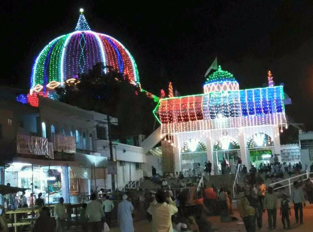 گلبرگہ: خواجہ بندہ نوازؒ کے عرس کا آغاز، جلوس صندل میں سینکڑوں عقیدتمندان کی شرکت
