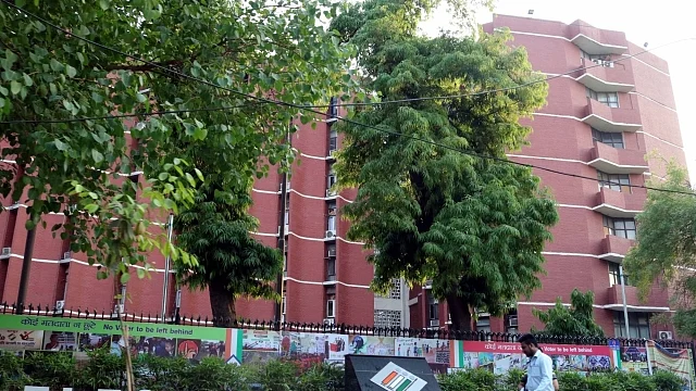 مہاراشٹر: پی ایم مودی کے خلاف رپورٹ دینے کی سزا! انتخابی افسر کا الیکشن سے عین قبل تبادلہ