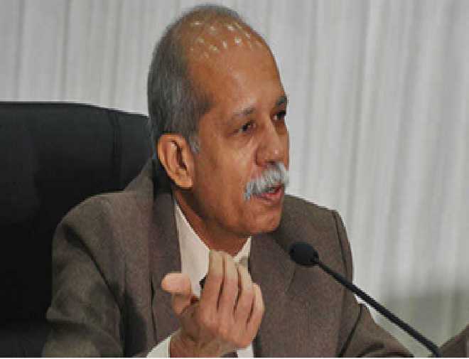 جسٹس قریشی کے پرموشن پر مرکزی حکومت نہیں لے پائی فیصلہ، سپریم کورٹ سے مزید وقت مانگا