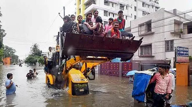 بہار میں سیلاب نے مچائی تباہی، 23 لوگوں کی موت