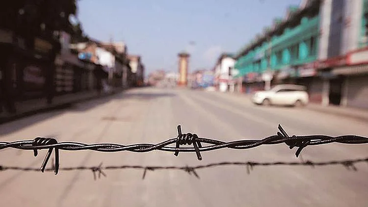 سی پی ایم نے کی پٹیل کی سالگرہ پر کشمیر کے سلسلے میں نوٹیفکیشن جاری کرنے کی مذمت