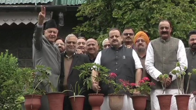 پی ڈی پی کا وفد محبوبہ سے آج نہیں ملے گا، نیشنل کانفرنس بلدیاتی انتخابات میں حصہ نہیں لے گی