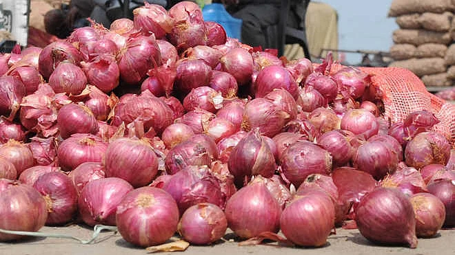 حیدر آباد میں چاٹ کی دکانوں سے پیاز غائب، بڑھی ہوئی قیمت سے عوام پریشان