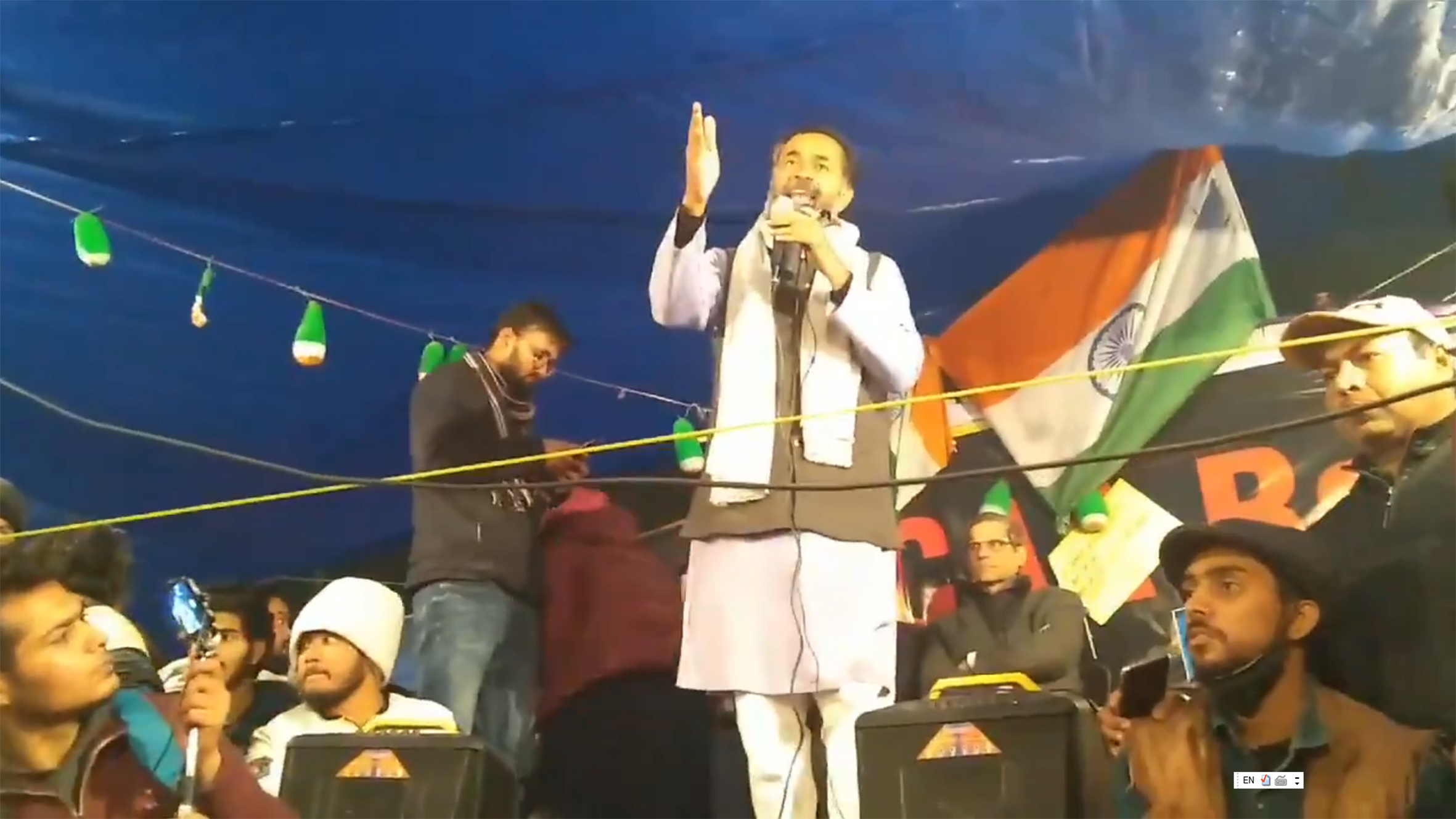 میں یہاں آئین اور ہندوستان کو بچانے آیا ہوں، شاہین باغ خواتین مظاہرین سے یوگیندر یادو کاخطاب