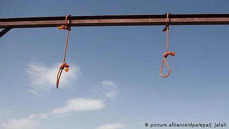 پاکستانیوں کی اکثریت سرعام پھانسی کے حق میں، سروے