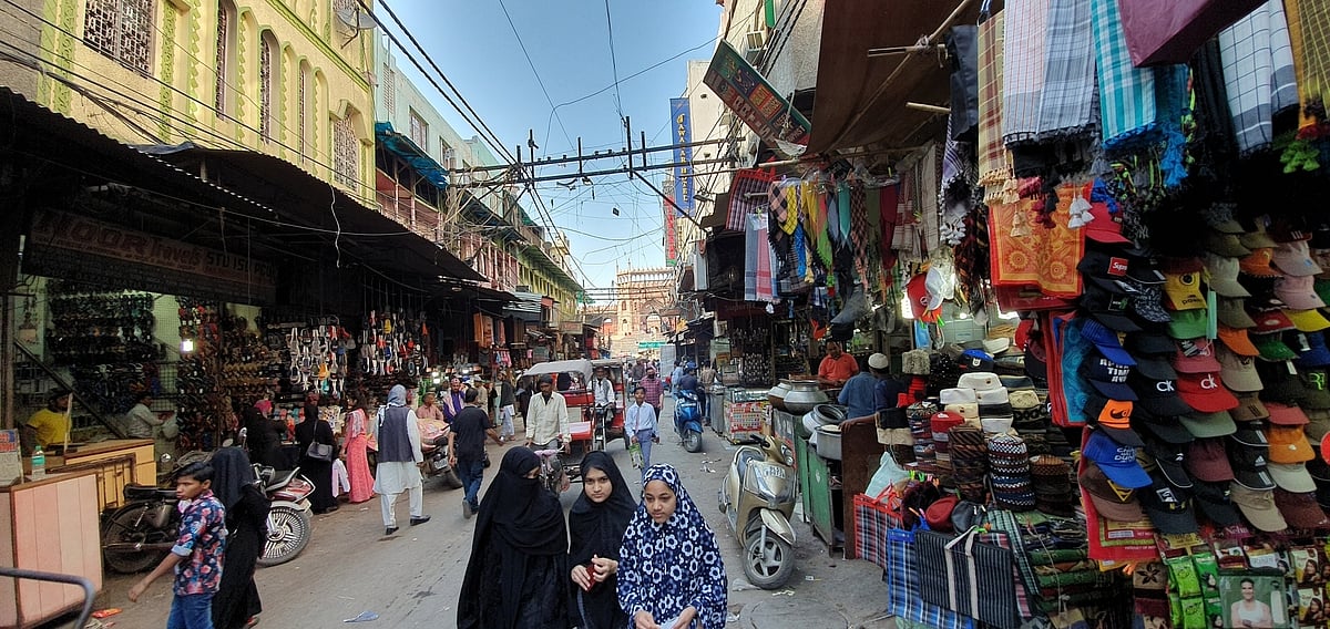 دہلی: جامع مسجد کے لذیذ کھانوں پر پہلے ’فسادات‘ اب ’کورونا‘ کا سایہ 