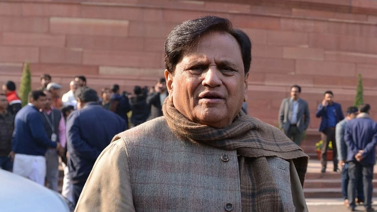 احمد پٹیل نے کیا غریب بجلی صارفین کو راحت دینے کا مطالبہ