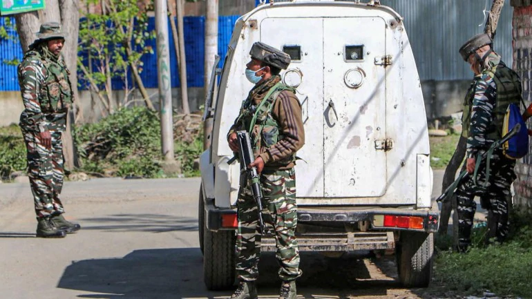 وادی کشمیر میں ماہِ صیام کا مسلح تشدد سے آغاز، 4 ملی ٹینٹ اور ان کا ایک ’کٹر ساتھی‘ ہلاک
