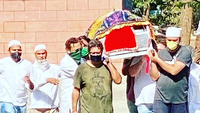 قومی آواز بلیٹن: عرفان خان کے انتقال سے چہار جانب غم و اندوہ، اظہارِ تعزیت کا سلسلہ جاری
