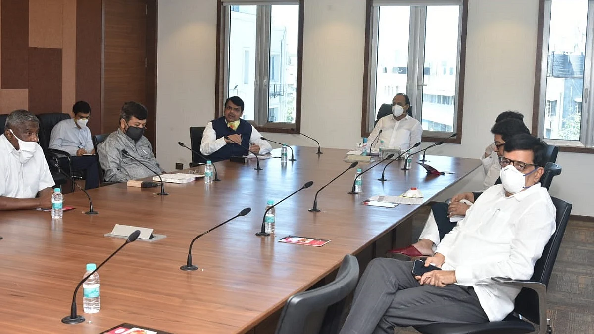 ادھو نے کووڈ۔19 کےسلسلے میں تمام سیاسی جماعتوں کے ساتھ کیا تبادلہ خیال
