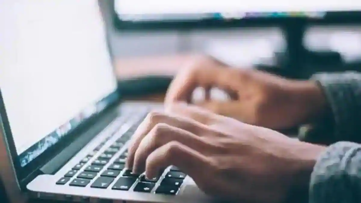 امارات میں اسلام مخالف پوسٹ کرنے پر ایک اور ہندوستانی کی آئی شامت، ملازمت سے ہوا فارغ