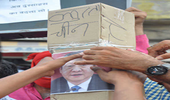 ہندوستان میں اپنی مصنوعات کے بائیکاٹ کی زور پکڑتی مانگ سے چین کے اڑے ہوش