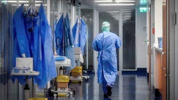 علاج سے انکار کرنے والے اسپتالوں کے خلاف کارروائی کی جائے گی
