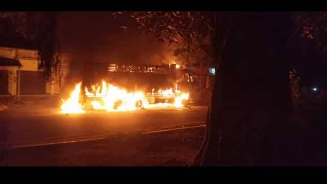بہار میں بے قابو ٹرک نے سڑک کنارے کھڑے 8 لوگوں کو روندا، 3 ہلاک
