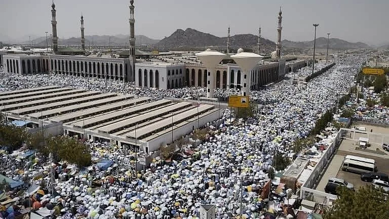 مکہ مکرمہ: اس مرتبہ خطبۂ حج اُردو سمیت 10 زبانوں میں نشر ہوگا