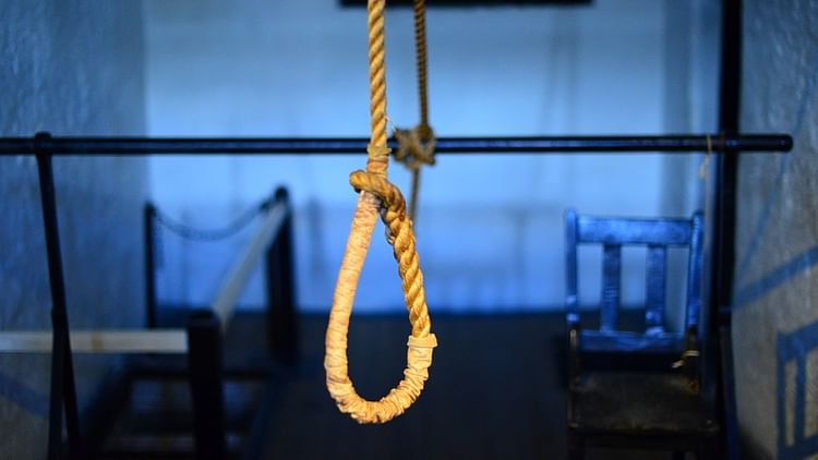 بد دلی کے شکار بے روزگار نوجوانوں میں خودکشی کا رجحان انتہائی تشویش ناک: ڈاکٹر کمال