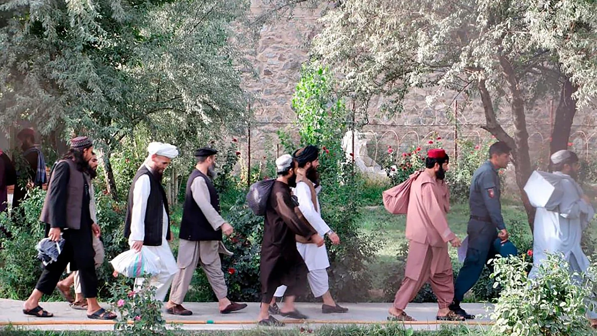 افغانستان میں طالبان کے آٹھ کمانڈروں کی رہائی