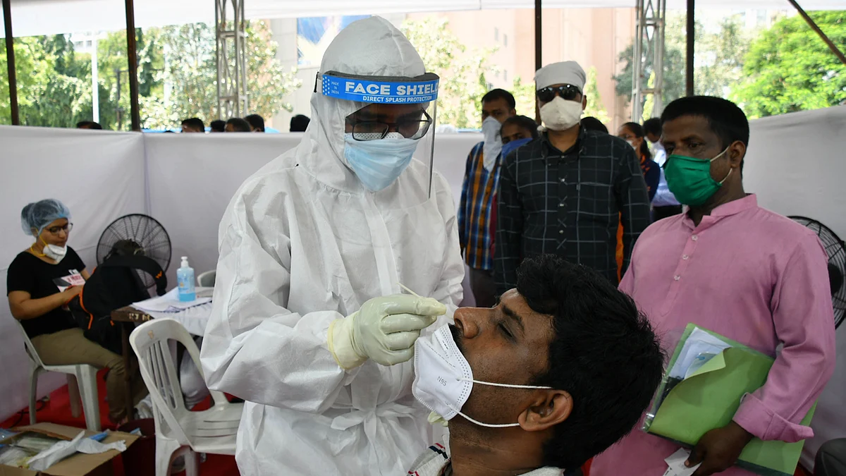 ملک میں کورونا متاثرین کی تعداد 43 لاکھ 70 ہزار سے متجاوز، ہلاکتوں کی تعداد 74 ہزار