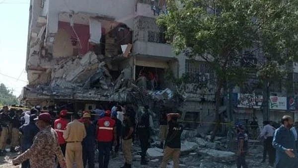 پاکستان: کراچی کی چار منزلہ عمارت میں دھماکہ، 5 افراد ہلاک، 20 زخمی