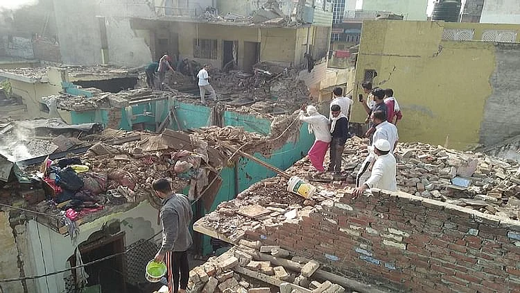 میرٹھ: سردھنا واقع ایک مکان میں زبردست دھماکہ، 2 افراد ہلاک، کئی گھروں کو نقصان!