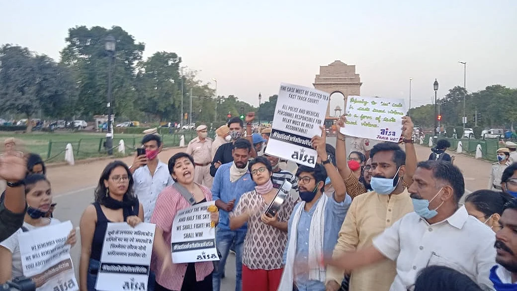 تصویر سوشل میڈیا