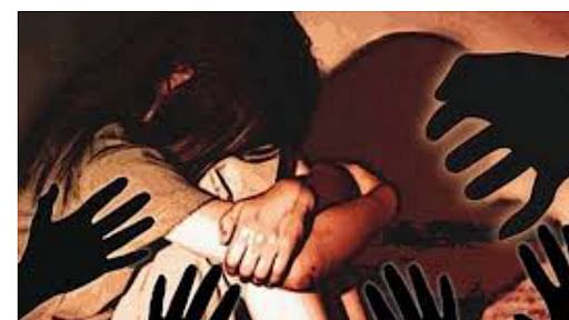یوپی: اجتماعی عصمت دری کا مقدمہ درج کرانے پہنچی تھی نابالغ لڑکی، پولیس والے نے بھی کی عصمت دری، پرینکا گاندھی سخت برہم