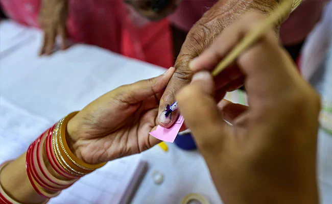 بہار اسمبلی انتخابات: اقتدار میں تبدیلی کے لئے عوام بے قرار