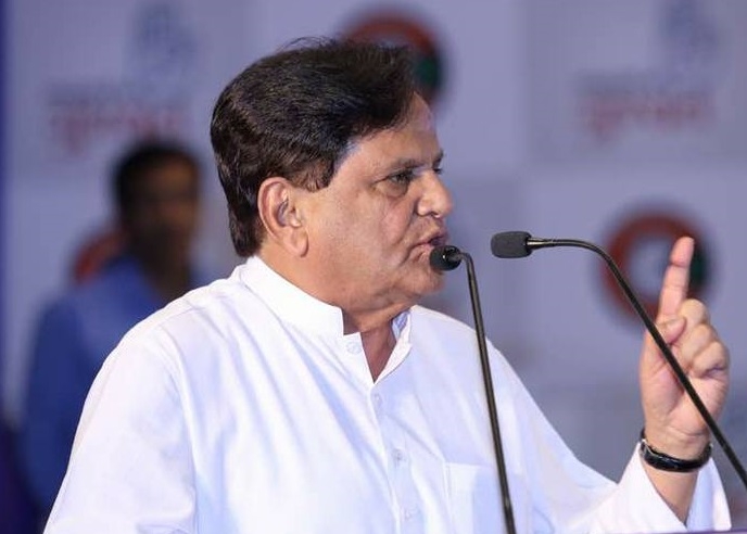 سینئر کانگریس لیڈر احمد پٹیل کے انتقال پر فاروق، عمر، محبوبہ، سوز اور میر افسردہ