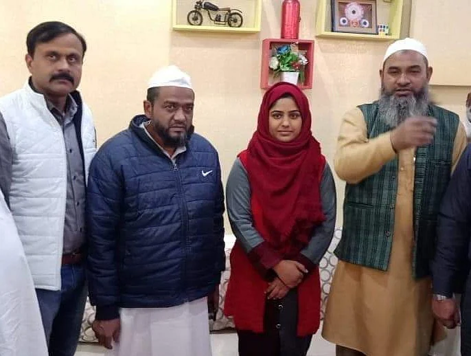 جہاں آرا انصاری اپنے والدین کے ساتھ