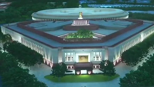 پارلیمنٹ کی نئی عمارت کا سنگِ بنیاد آج رکھیں گے پی ایم مودی، تعمیر پر سپریم کورٹ نے لگائی ہے روک