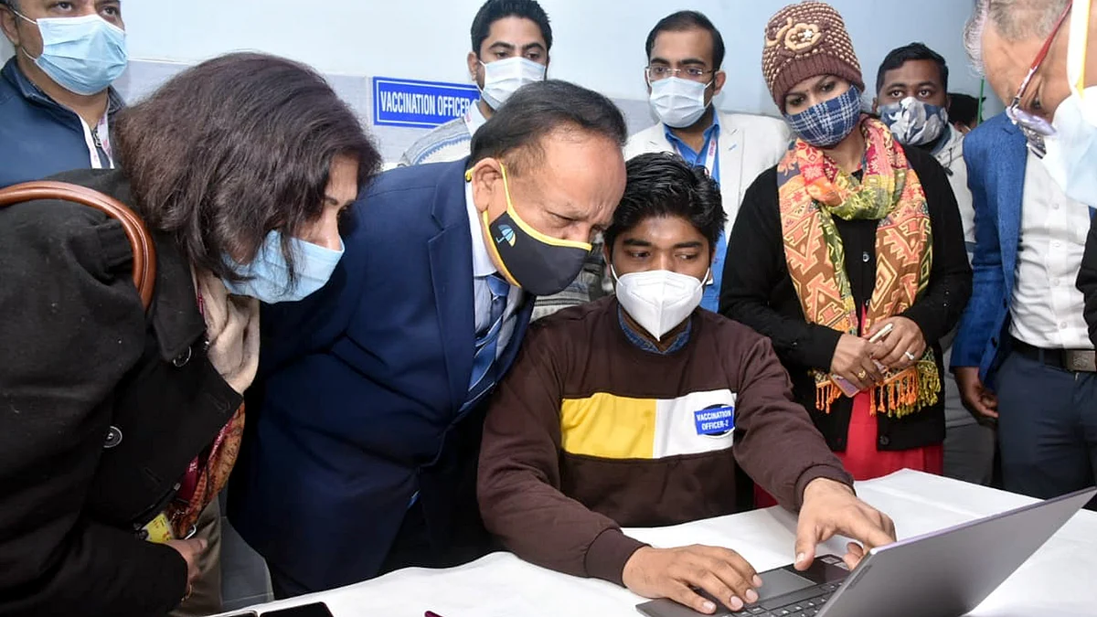 سبھی کو مفت نہیں ملنے جا رہی ’کورونا ویکسین‘،وزیر صحت نے تو یونہی بیان دے دیا!