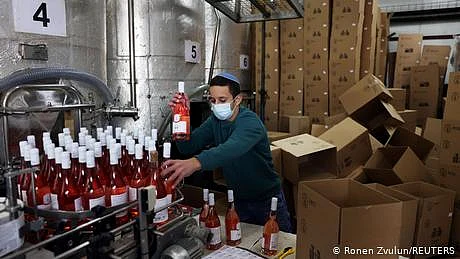 مقبوضہ فلسطینی علاقے میں تیار کردہ اسرائیلی شراب متحدہ عرب امارات میں