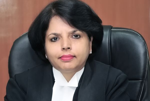 ہیما کوہلی نے تلنگانہ ہائی کورٹ کی پہلی خاتون چیف جسٹس کے طور پر لیا حلف